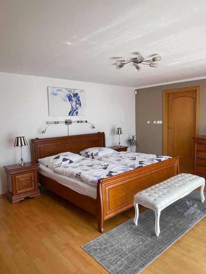 Vila Berlin Praag Buitenkant foto