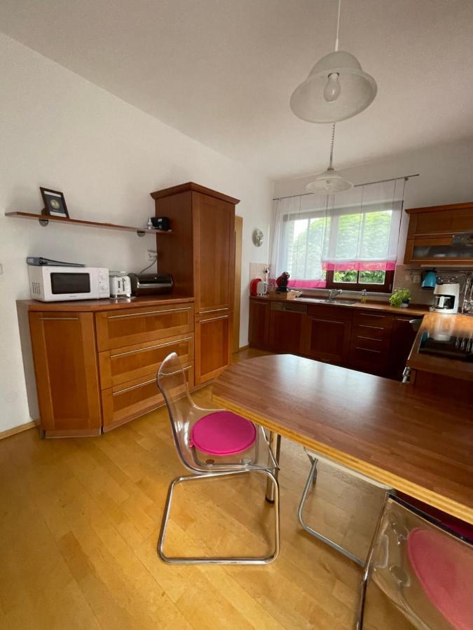 Vila Berlin Praag Buitenkant foto